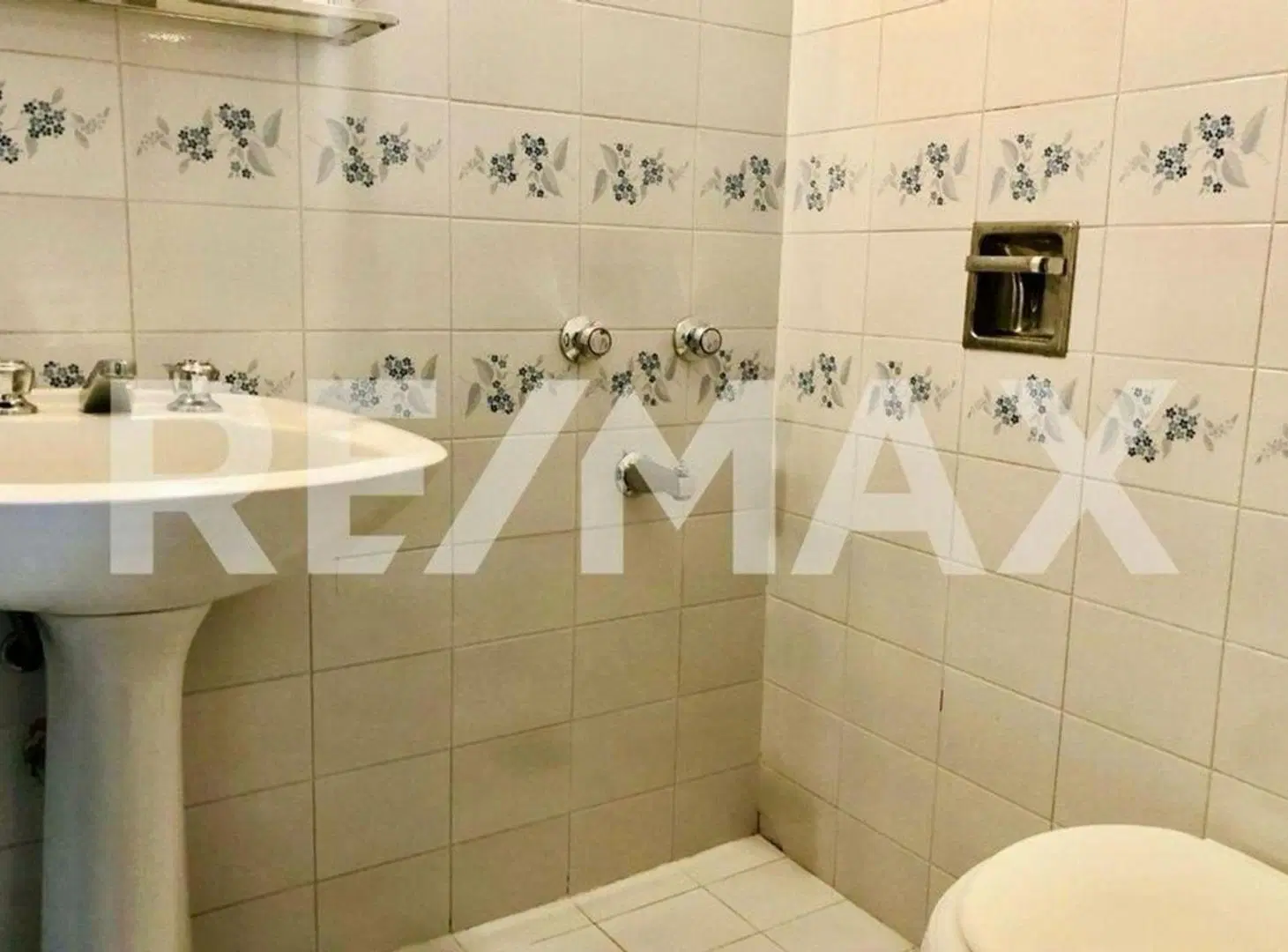 Venta Semipiso 4 Hab c/cochera en Microcentro NQN 8