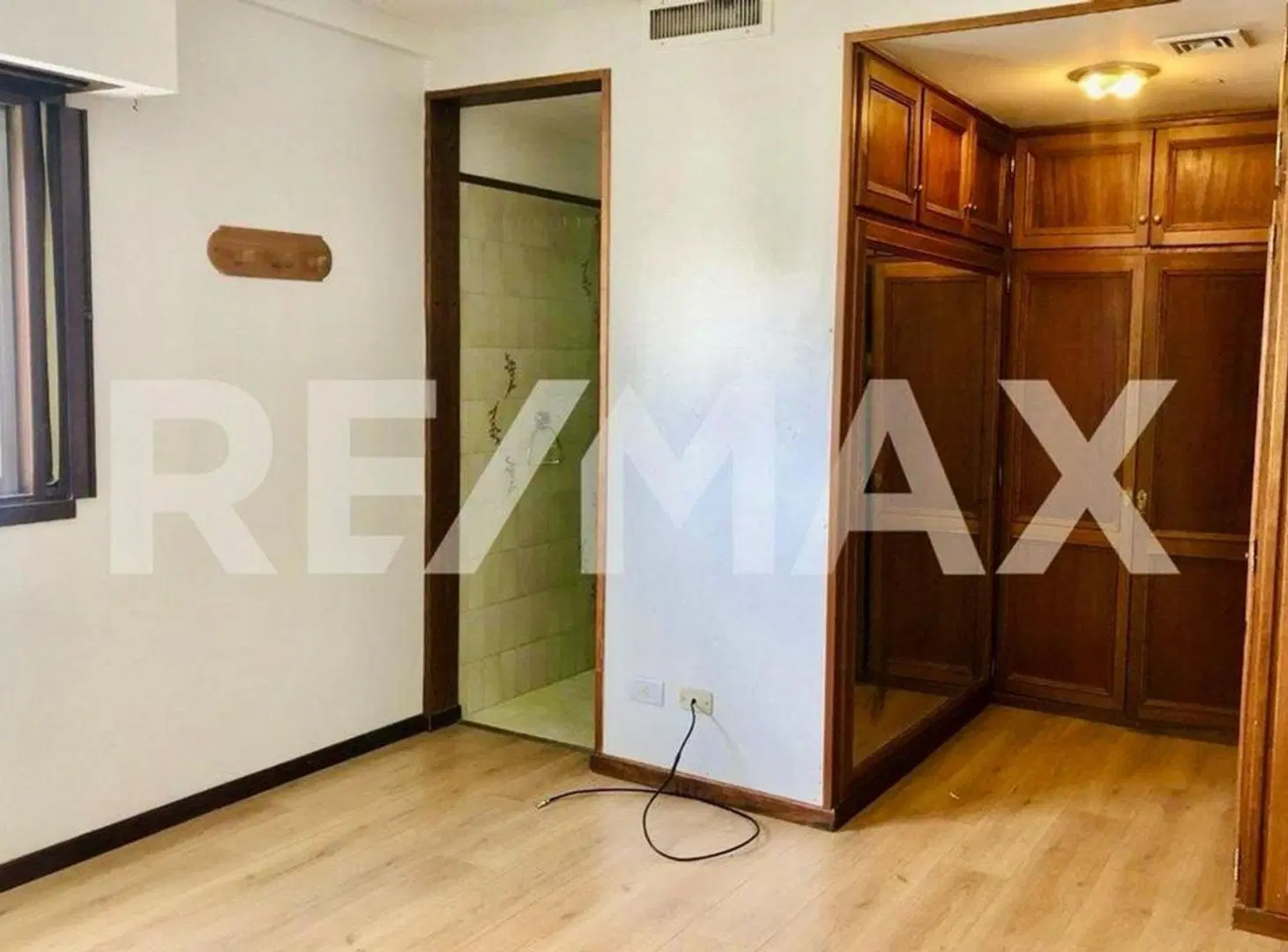 Venta Semipiso 4 Hab c/cochera en Microcentro NQN 3