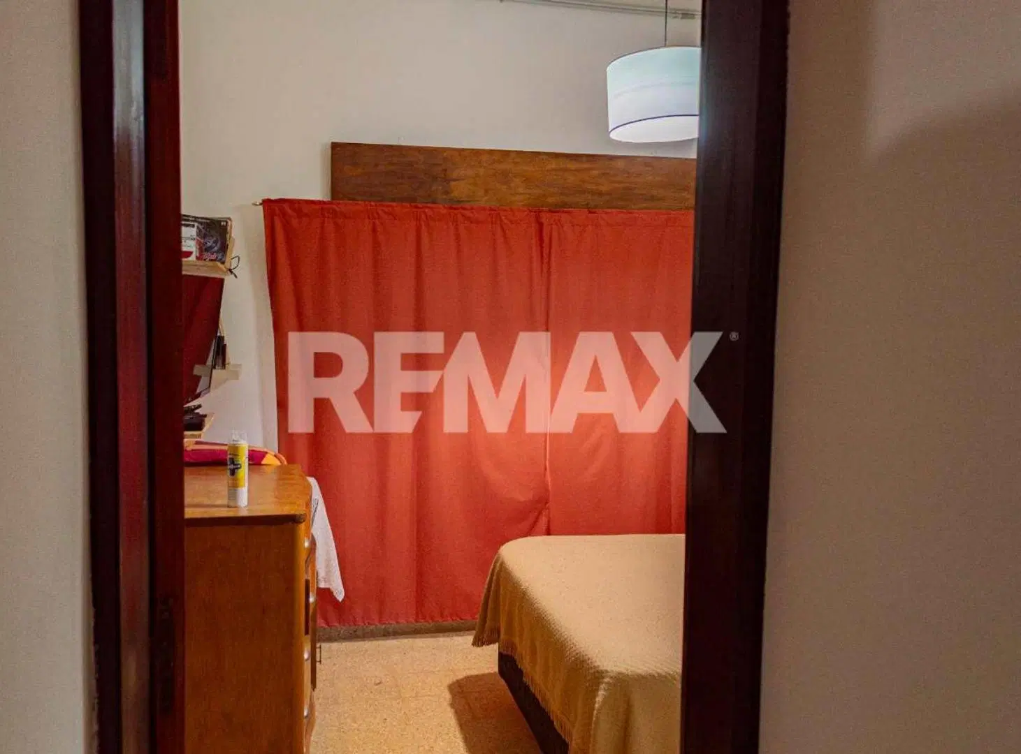 Venta - 2 casas de 2 dormitorios - Centro - Nqn 2