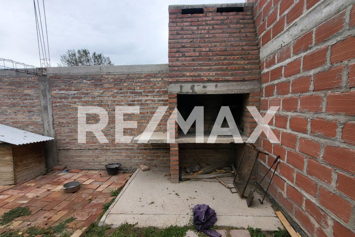 Foto de VENTA CASA 3 DORMITORIOS + DEPARTAMENTO, imagen 2