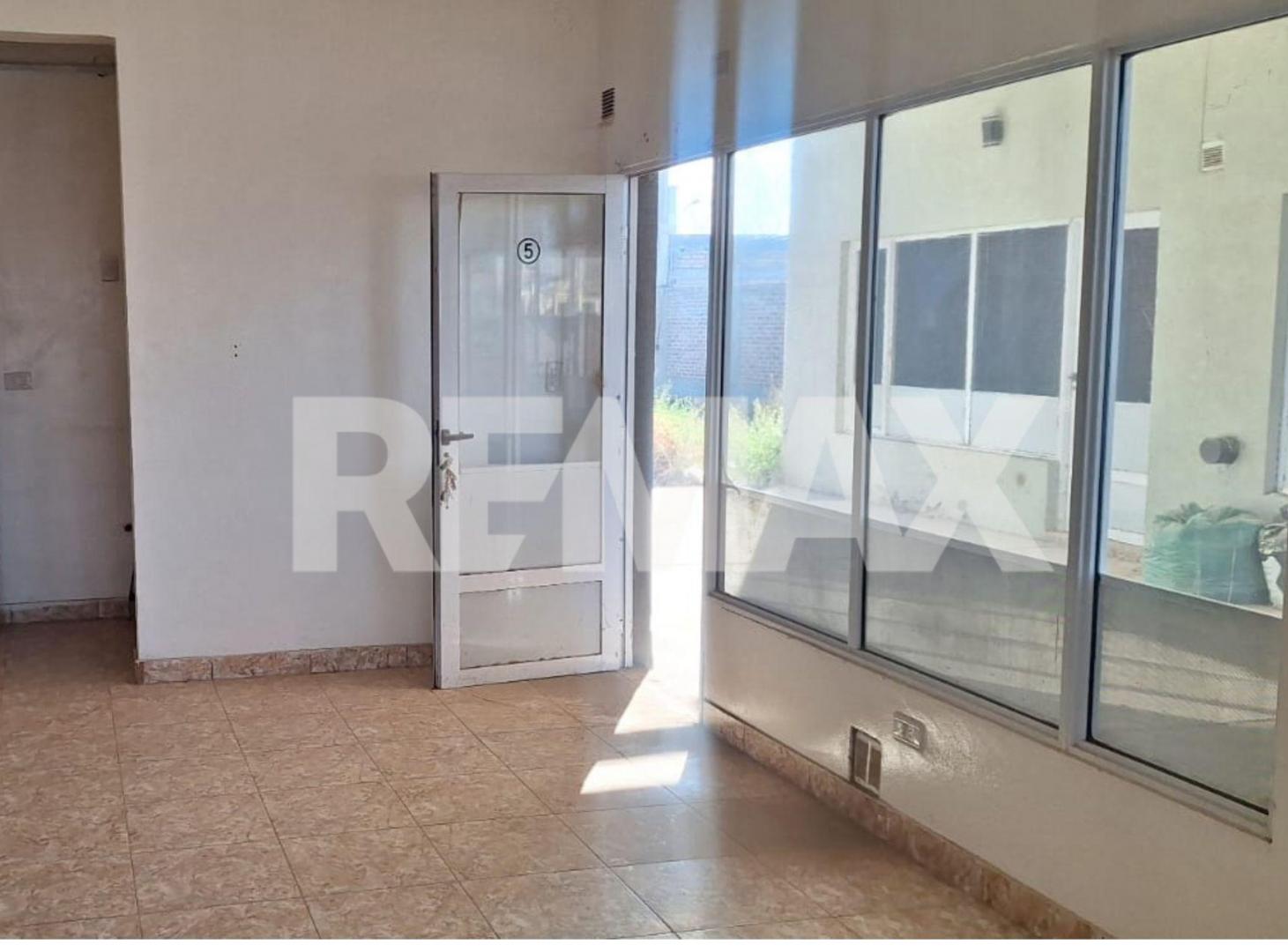 Foto de GALERIA COMERCIAL EN VENTA FERNANDEZ ORO, imagen 5