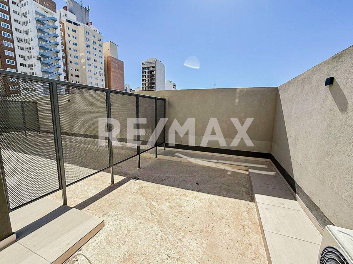 Foto de EN VENTA MONOAMBIENTE AMOBLADO POSESIÓN INMEDIATA, imagen 2