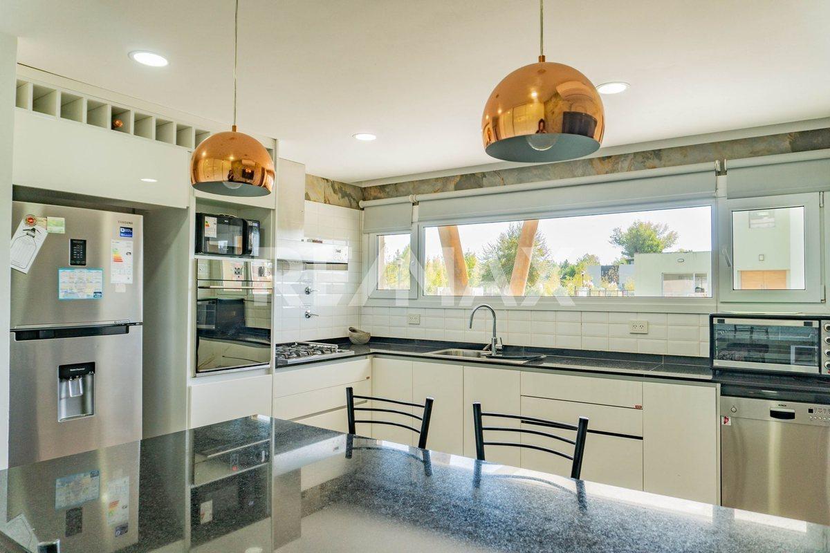 Foto de CASA EN VENTA I B° PRIVADO LOS NOTROS I NEUQUÉN, imagen 4