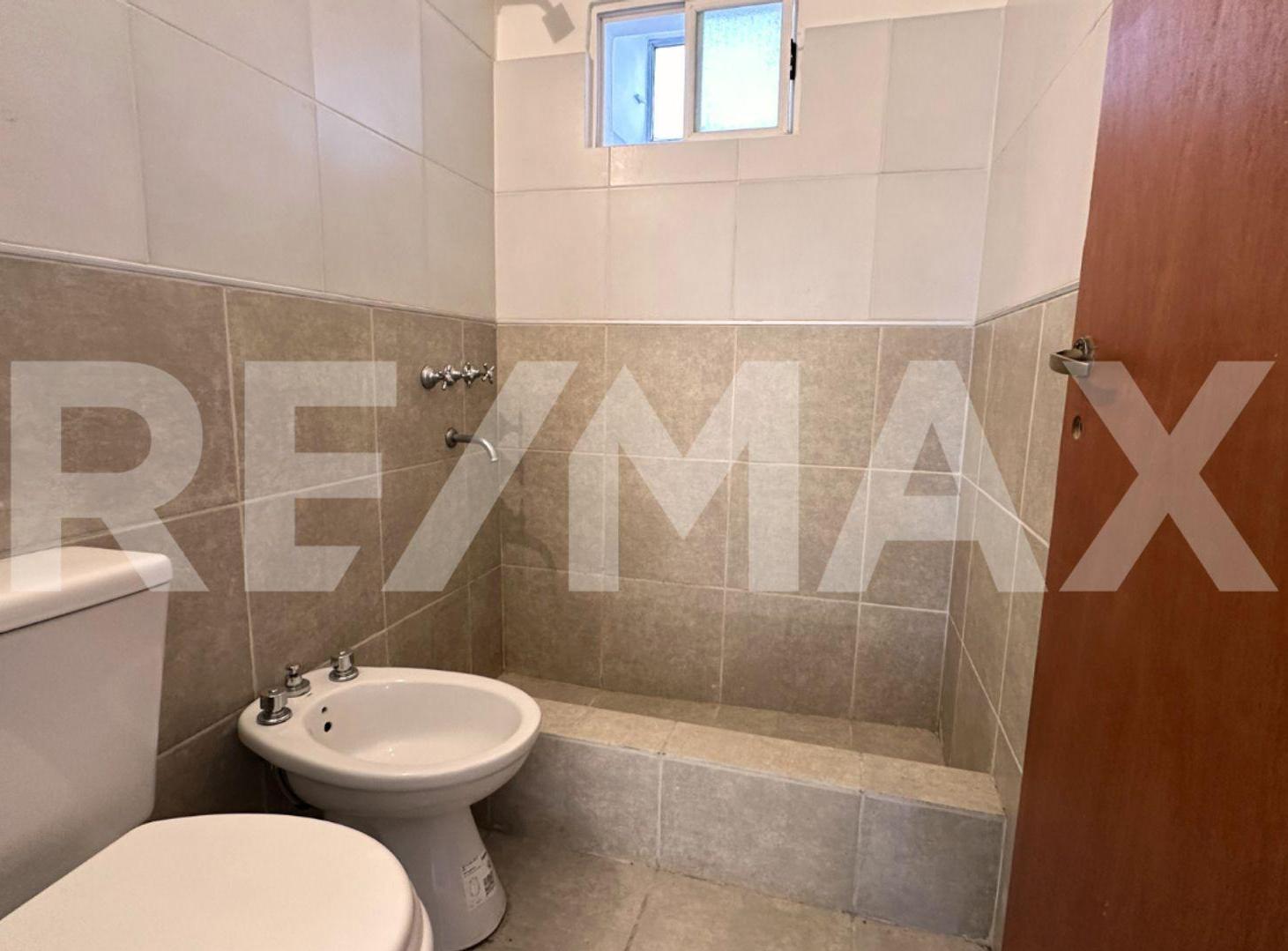 Foto de ALQUILER DEPARTAMENTO PB 3 DORMITORIOS PLOTTIER, imagen 3