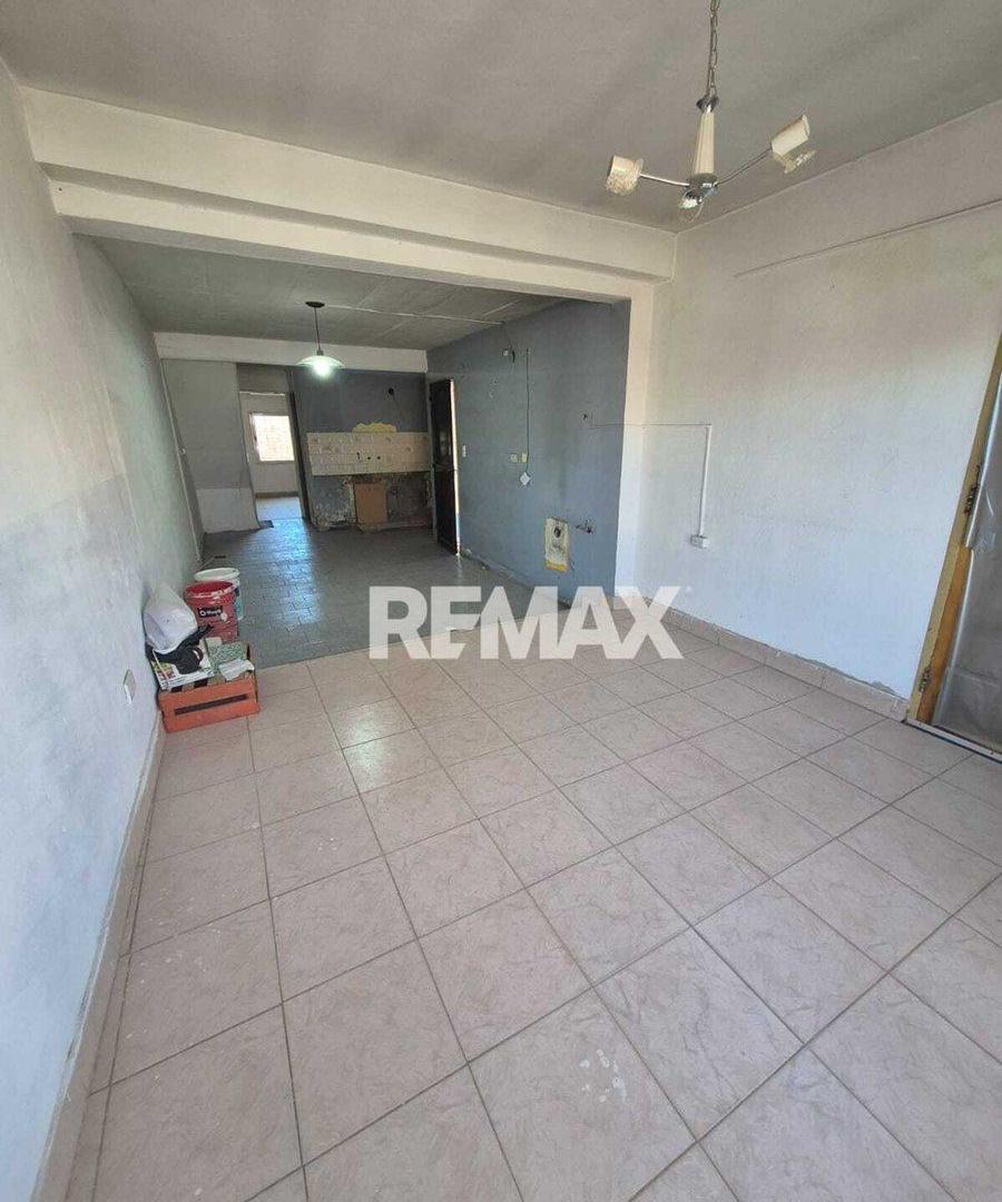 Foto de VENTA - CASA CON POTENCIAL COMERCIAL - CENTENARIO, imagen 1