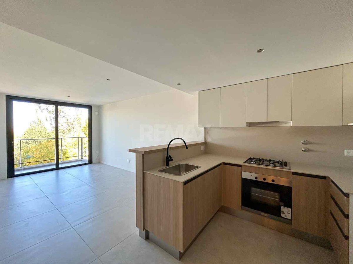 Foto de DEPARTAMENTO 1 DORMITORIO + PATIO | SAN MARTÍN 153, imagen 3