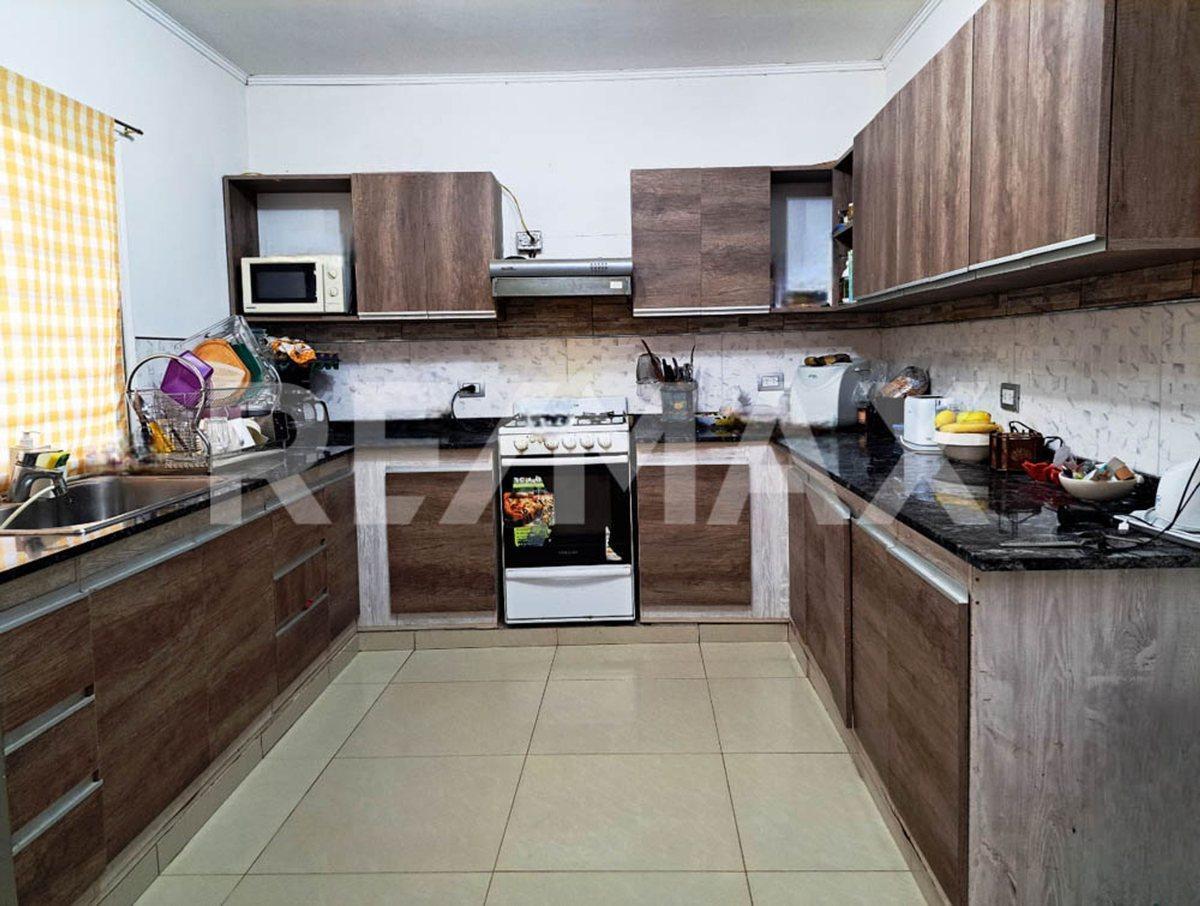 Foto de VENTA CASA 4 DORMITORIOS EN PLOTTIER, imagen 5