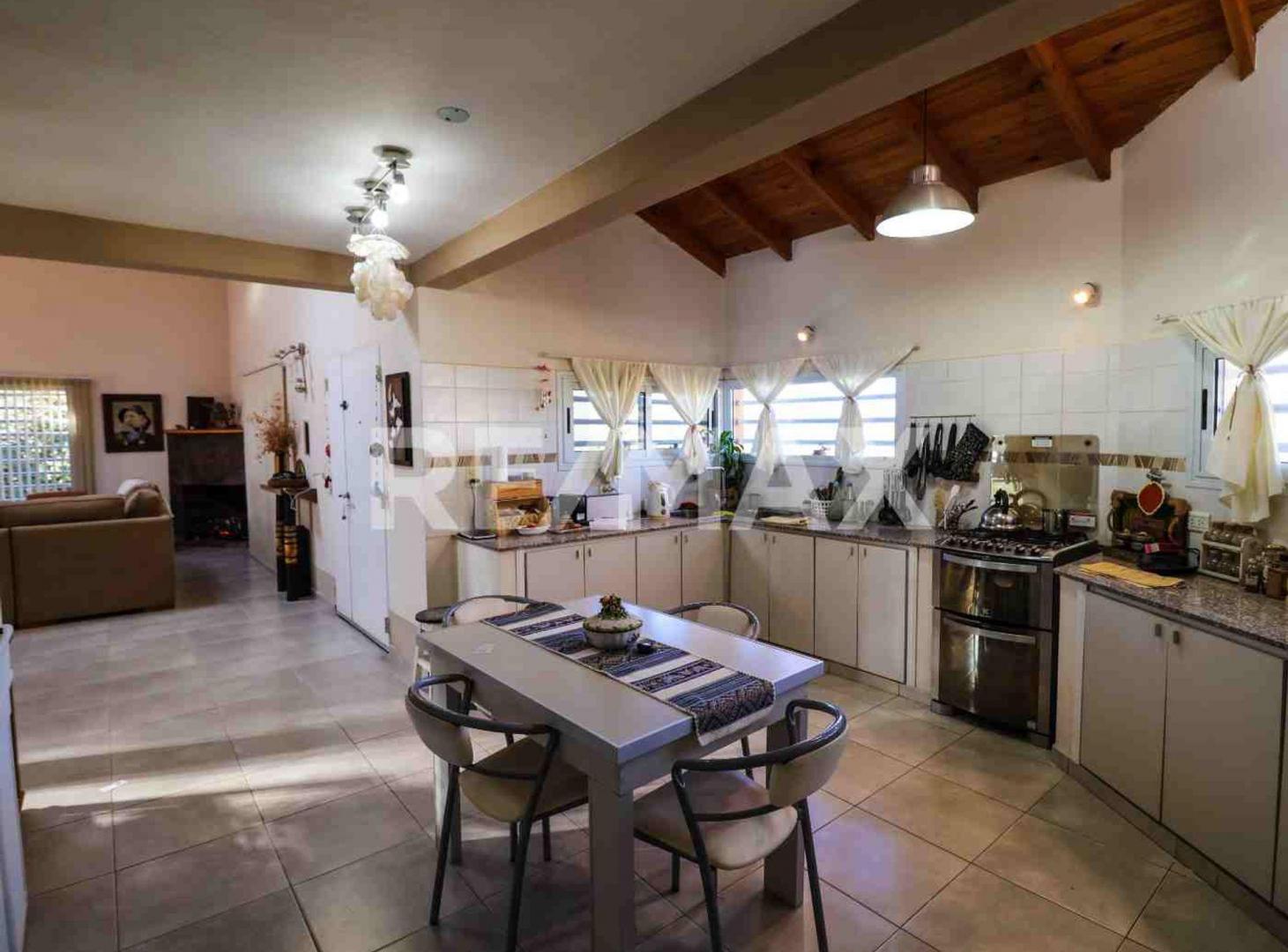 Foto de Venta casa con pileta en Villa el Chocon Neuquen, imagen 4