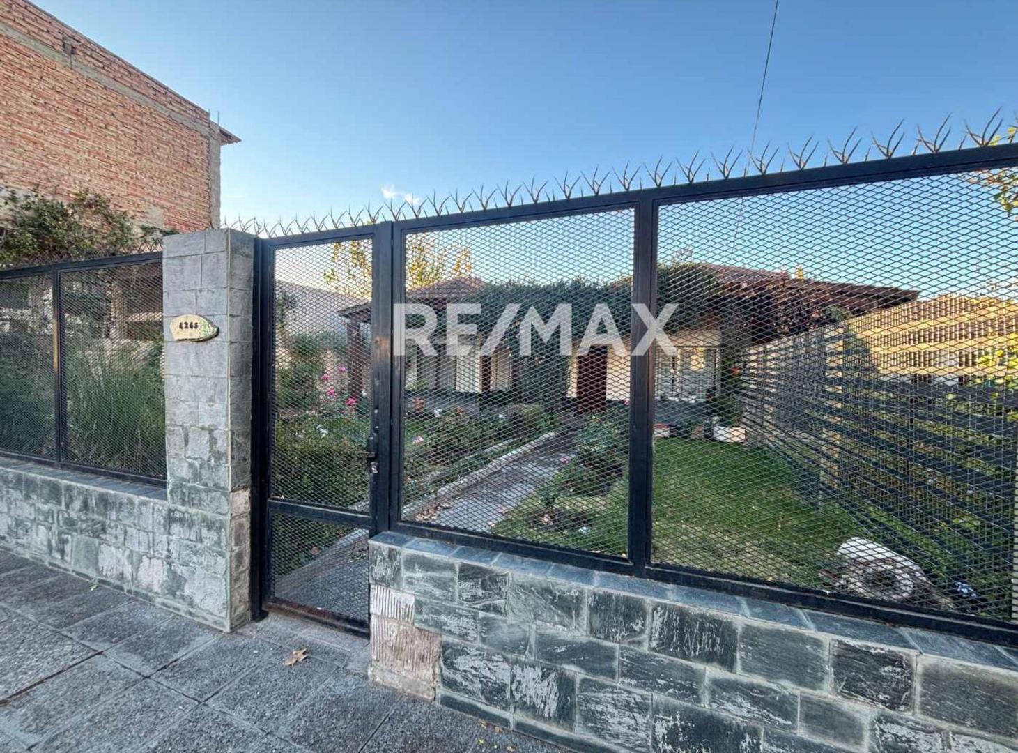 Foto de VENTA CASA B° HUILICHES EN TERRENO APTO DESARROLLO, imagen 4