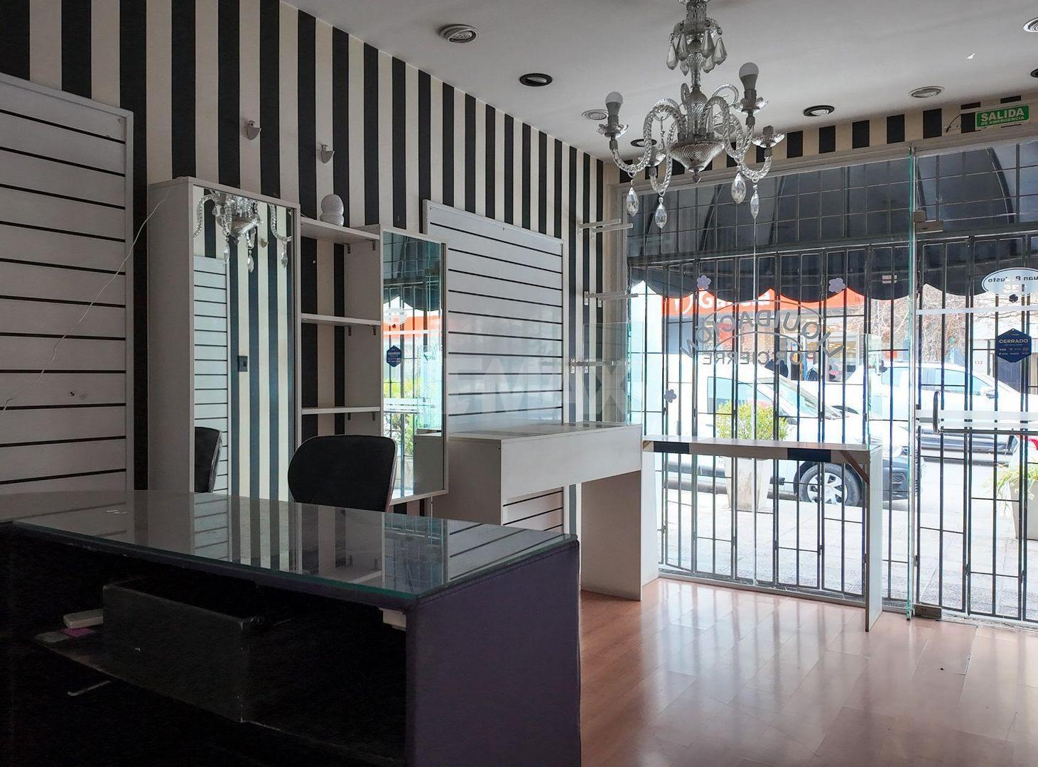 Foto de LOCAL COMERCIAL EN 2 PLANTAS EN ALQUILER, imagen 5