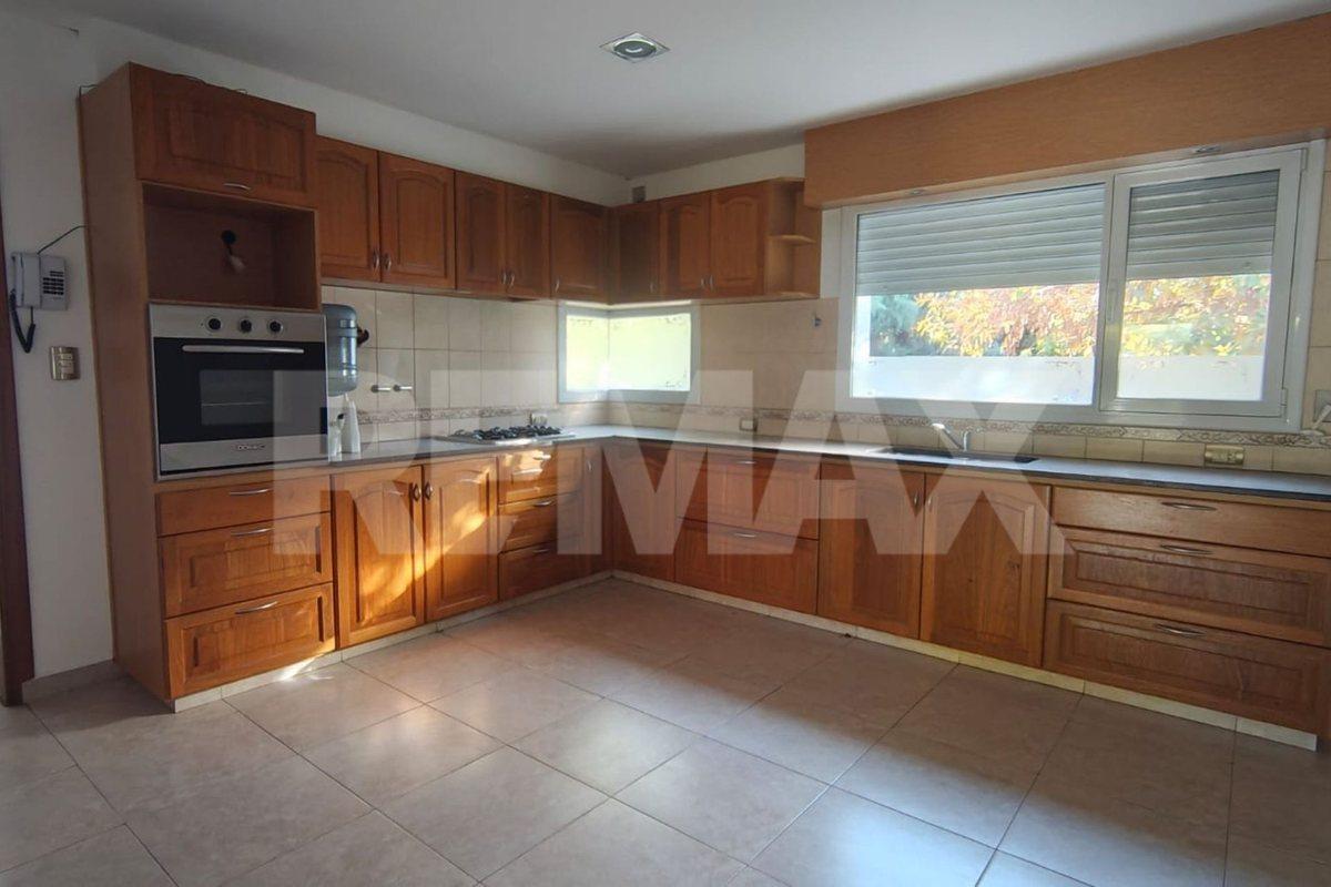 Foto de CASA EN VENTA 3 DORM BºLOS OLIVOS |CENTENARIO |NQN, imagen 1