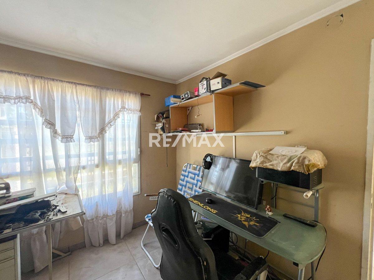 Foto de Venta de casa 4 dormitorios en Fernandez Oro, imagen 3