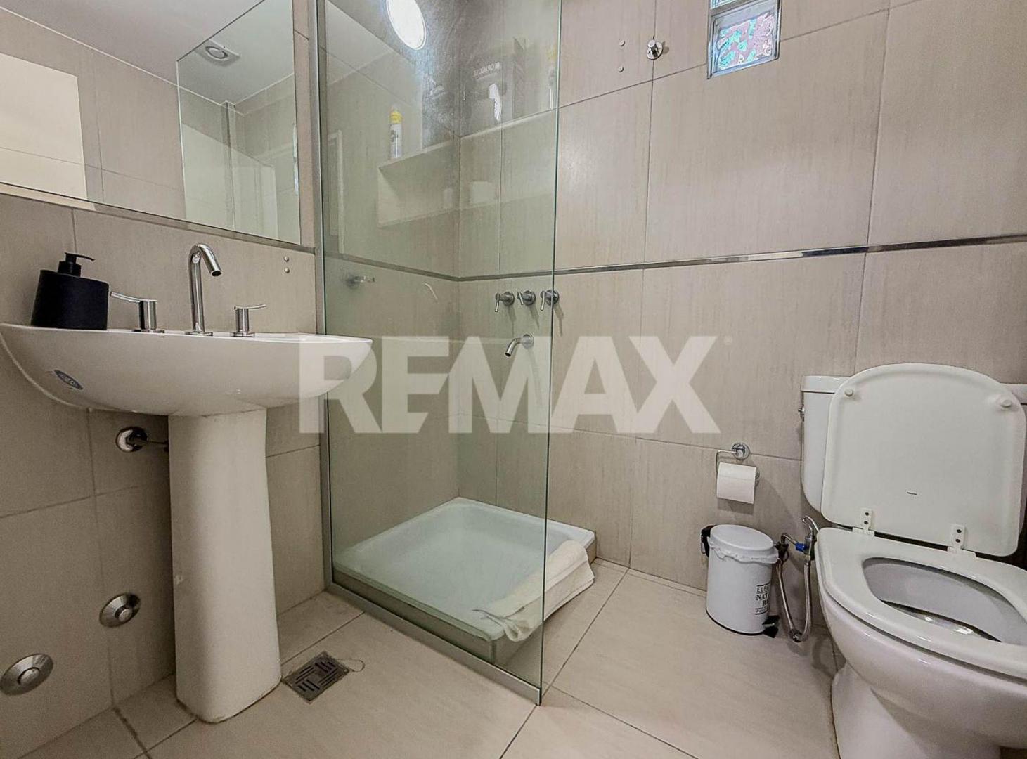 Foto de EN VENTA MONOAMBIENTE AMOBLADO POSESIÓN INMEDIATA, imagen 2