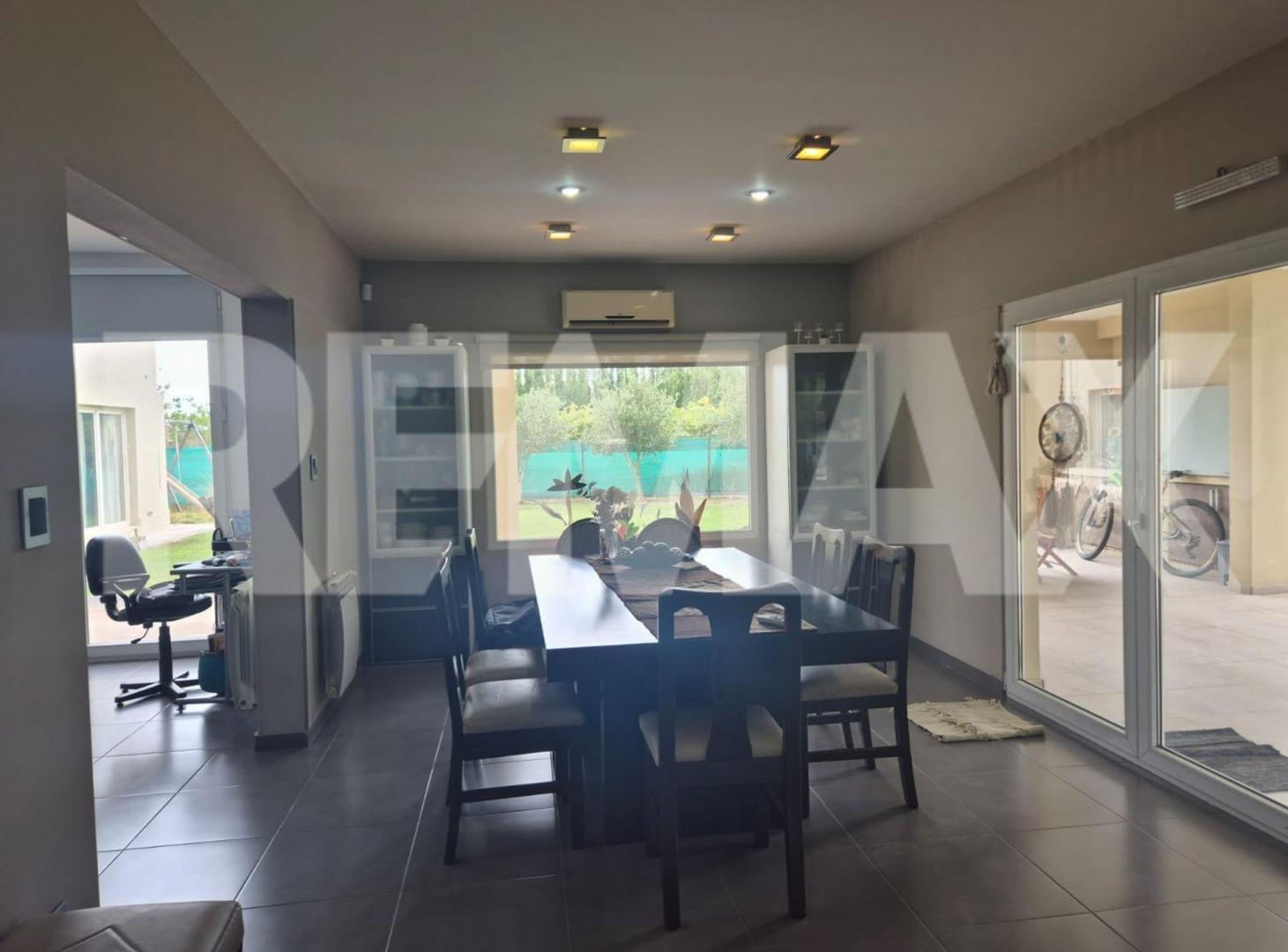 Foto de Venta casa 3 dormitorios Bº Comahue Golf Club, imagen 4