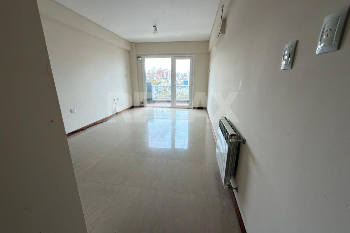 Foto de VENTA DEPARTAMENTO 1 DORM. C/COCHERA - NQN, imagen 3