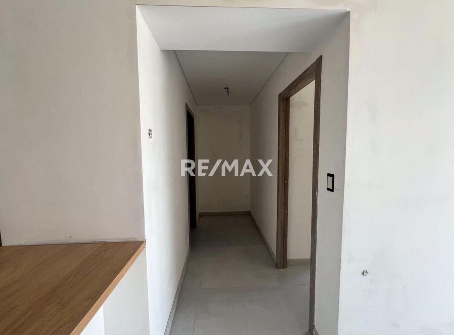 Foto de VENTA DEPARTAMENTO 1 DORMITORIO CON COCHERA, imagen 3