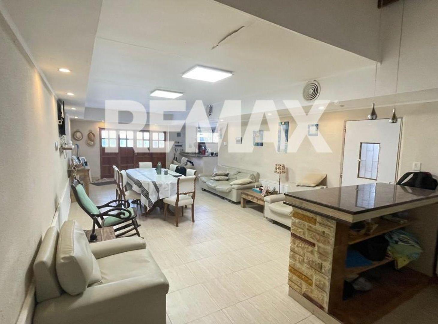 Foto de VENTA CASA 5 DORMITORIOS EN LA 1 BAJADA LAS GRUTAS, imagen 2