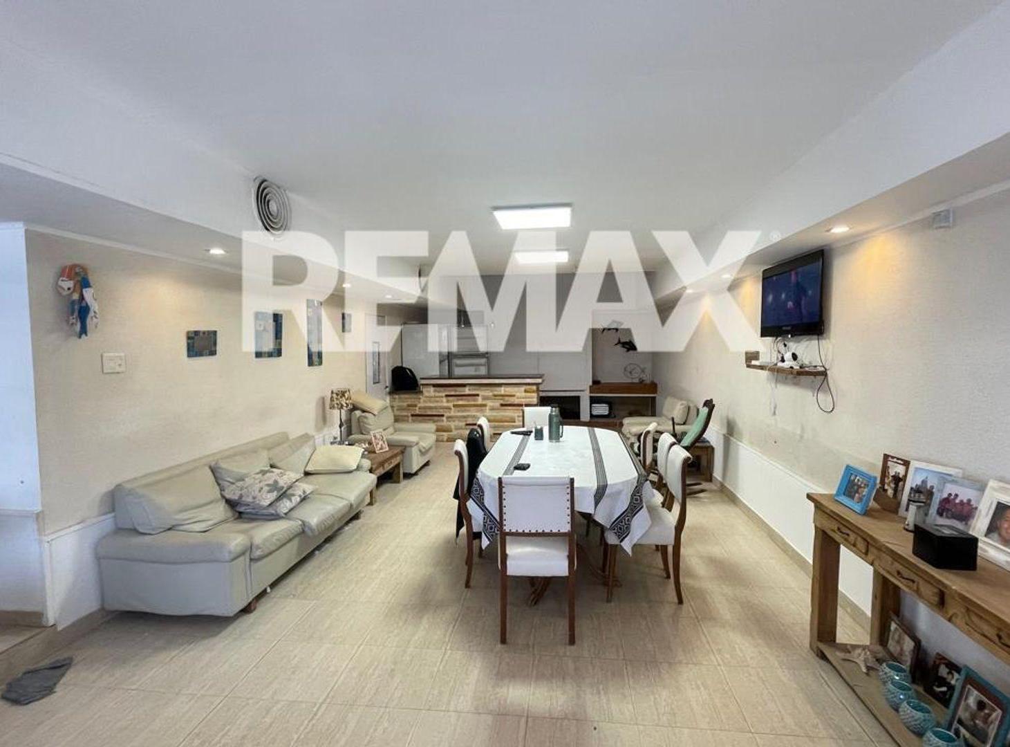 Foto de VENTA CASA 5 DORMITORIOS EN LA 1 BAJADA LAS GRUTAS, imagen 3