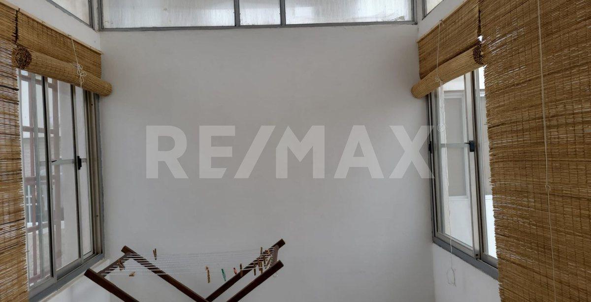 Foto de EN VENTA Dpto 2 dorm con Estudio Santa Genoveva, imagen 3