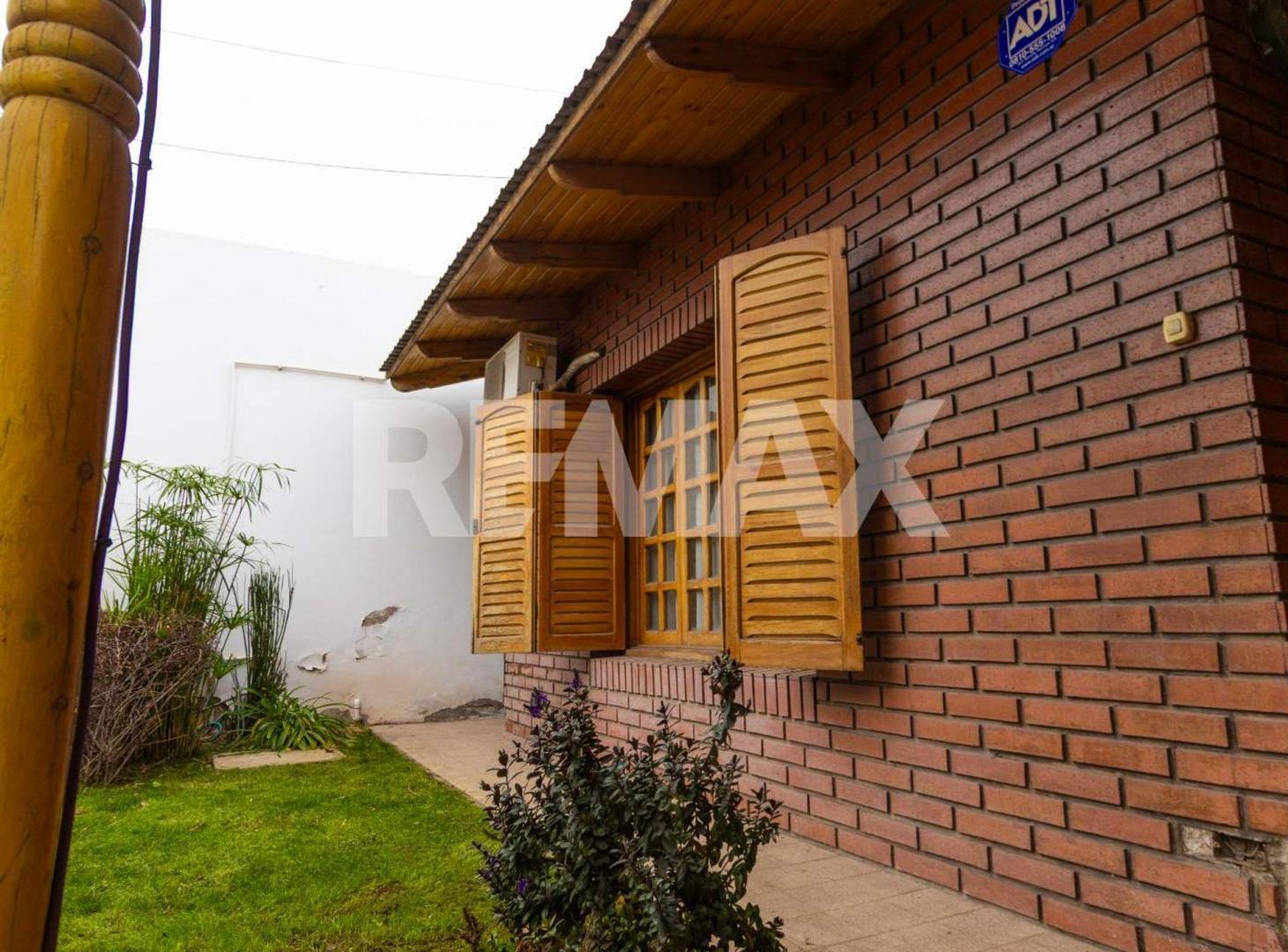 Foto de VENTA CASA 2 DORM. QUINCHO Y PILETA, MENGELLE 810, imagen 5