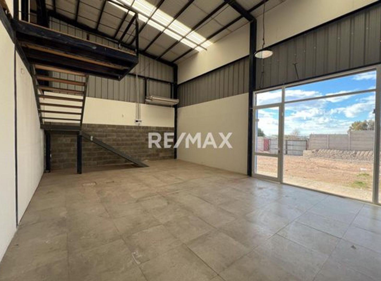 Foto de SE VENDE GALPON EN PARQUE INDUSTRIAL CENTENARIO, imagen 3
