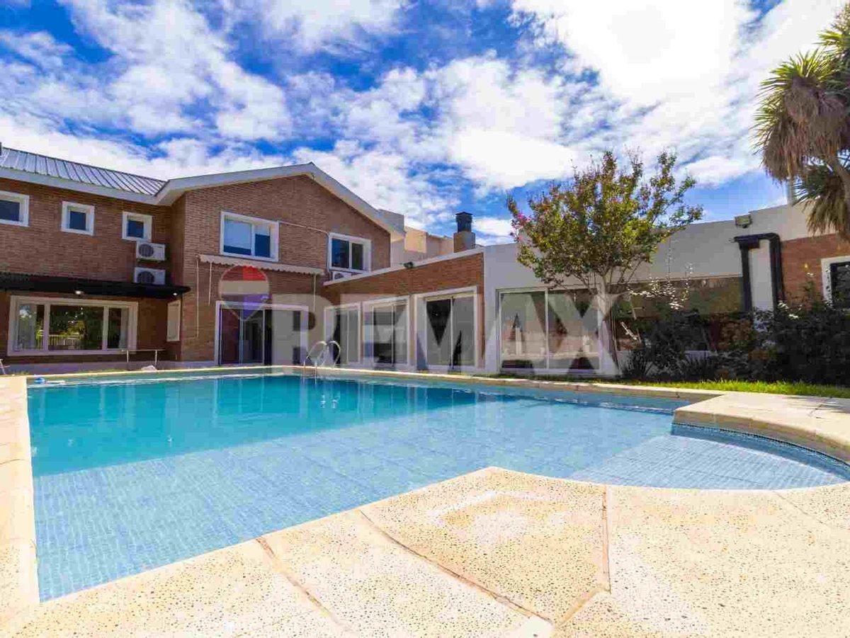 Foto de ALQUILER CASA CON PILETA EN JARDINES DEL REY, imagen 1