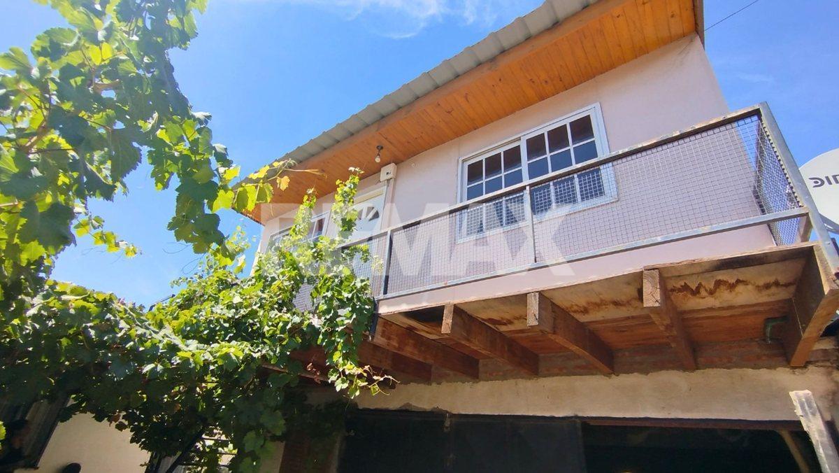 Foto de EN VENTA CASA + 2 DEPTOS CINCO SALTOS, imagen 3