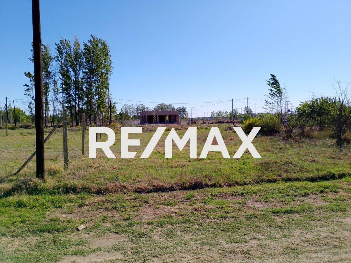 Foto de LOTE 250M2, JARDINES DE LIMAY, PLOTTIER, imagen 1