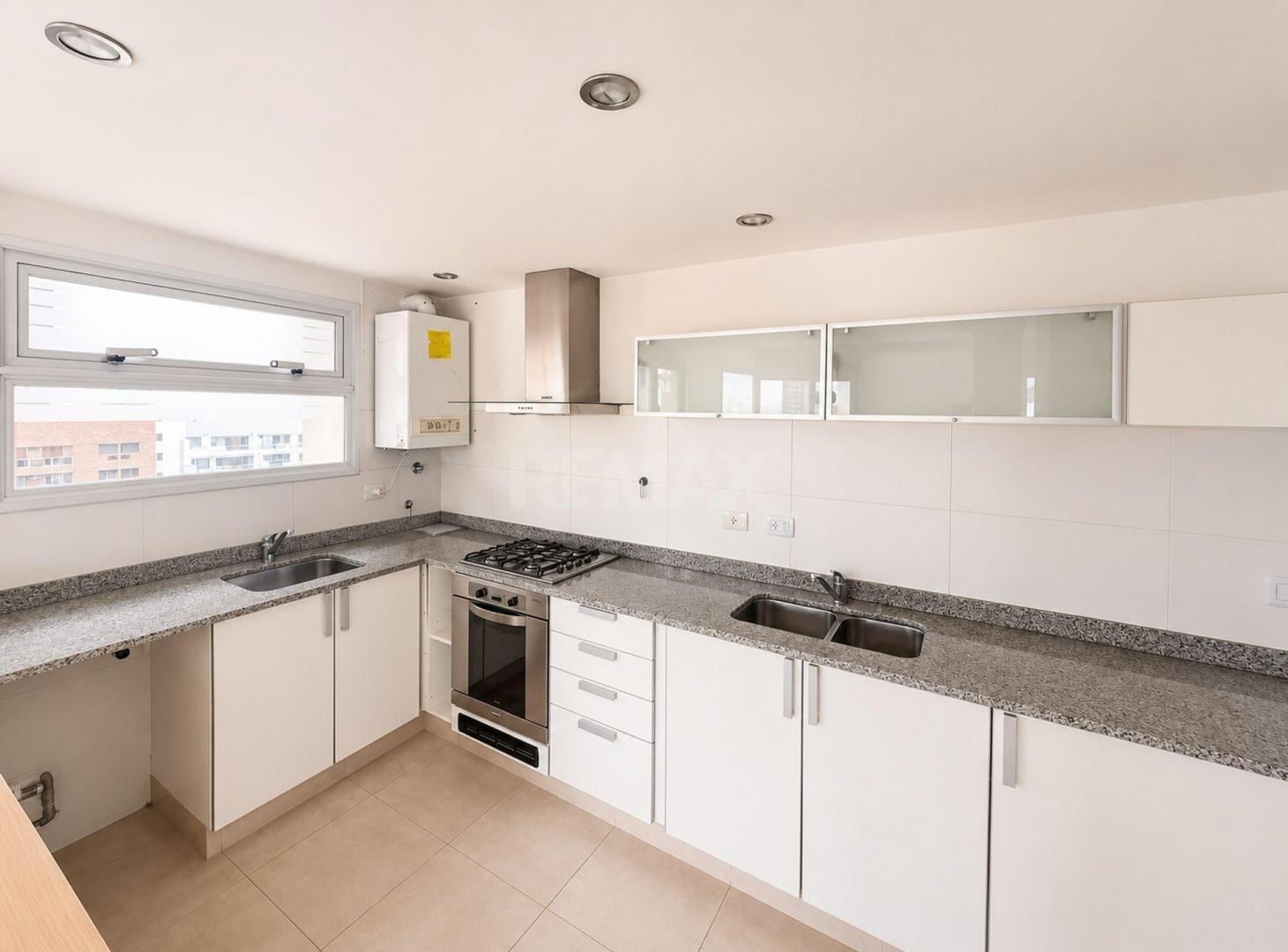 Foto de Departamento piso completo en venta 3 dorm Neuquen, imagen 1