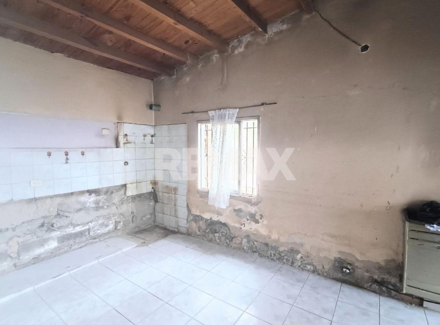 Foto de EN VENTA CASA 2 DORMITORIOS A REFACCIONAR, imagen 4