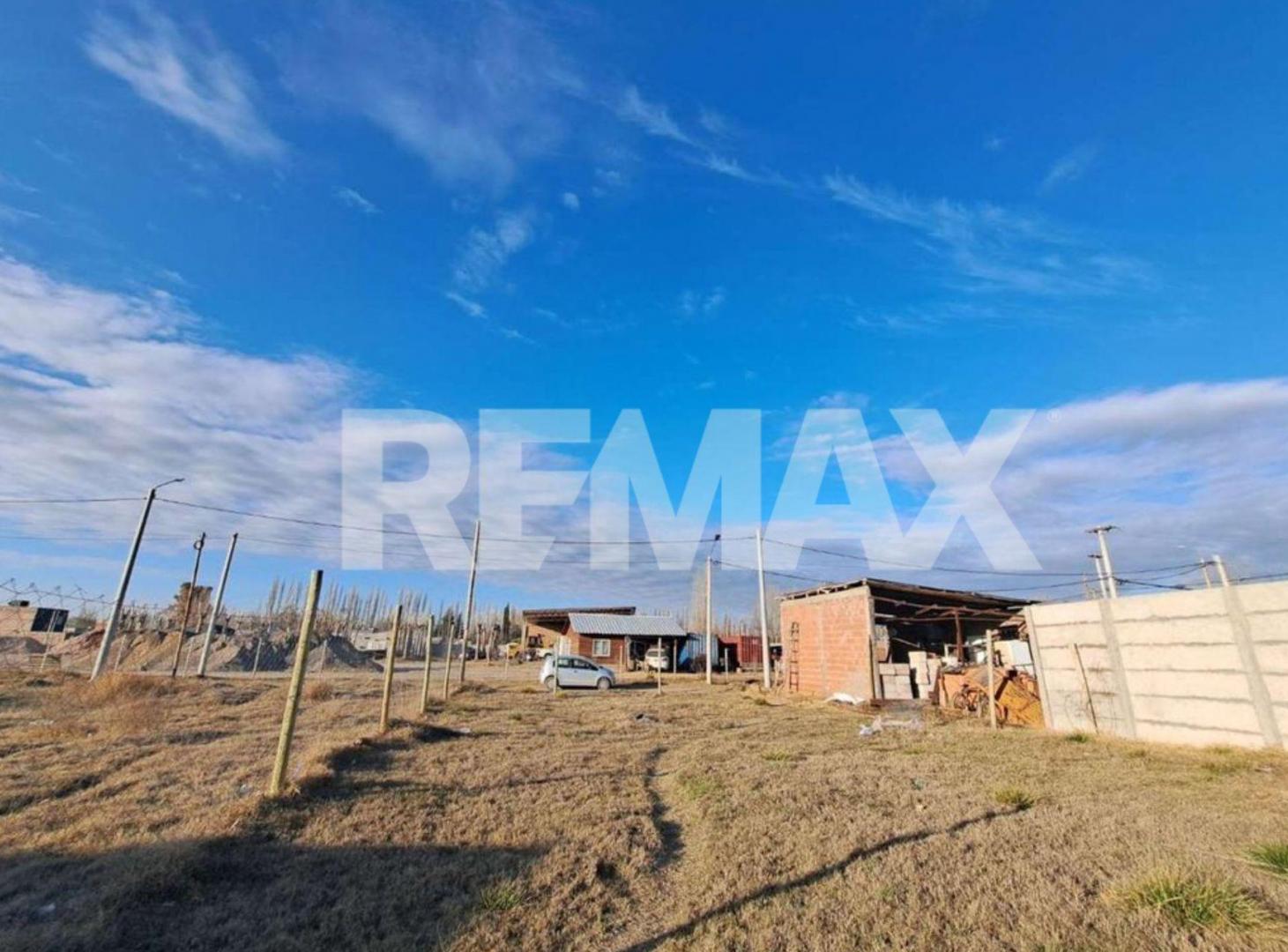 Foto de LOTE EN VENTA Bº CASTRO RENDON - PLOTTIER, imagen 3