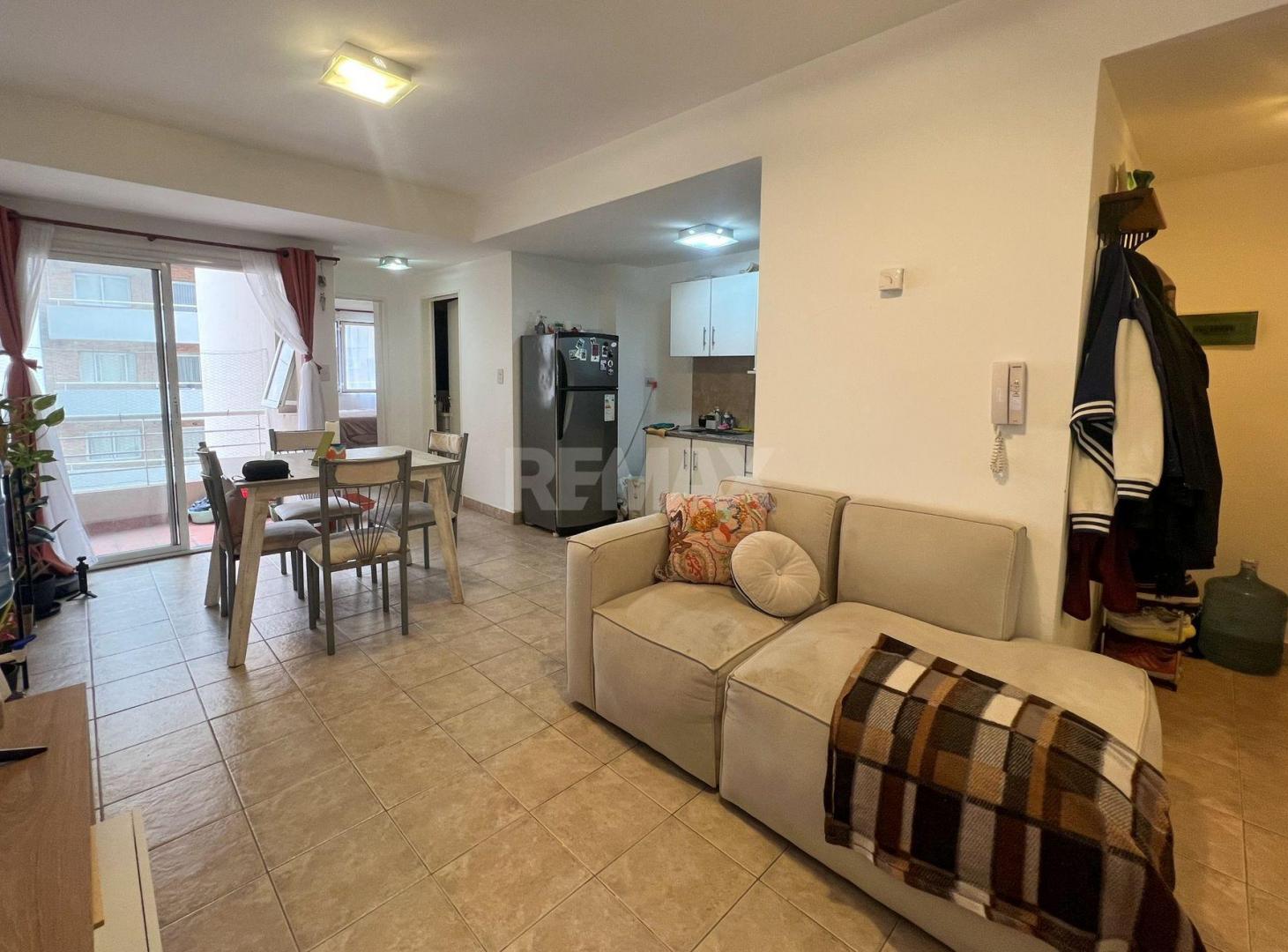 Foto de DPTO 1 DORM | ALQUILER | CAVIAHUE 224 | NQN CENTRO, imagen 2