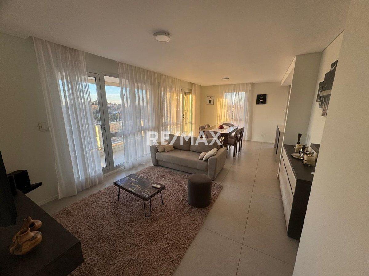 Foto de VENTA DEPARTAMENTO 2 DORMITORIOS | CENTRAL TOWER, imagen 3