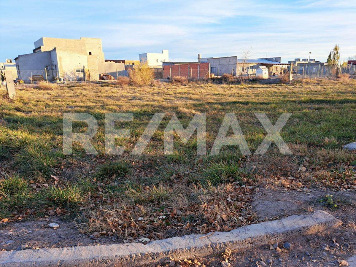 Foto de LOTE ESQUINA EN VENTA JUDICIALES FERNANDEZ ORO, imagen 2