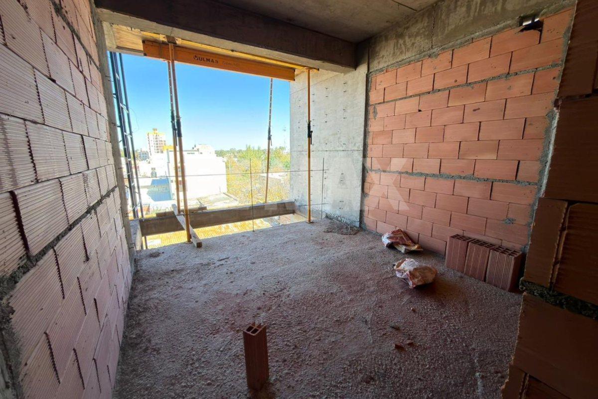 Foto de VENTA DEPARTAMENTO 1 DOR. TORRE LUX CIPOLLETTI, imagen 3