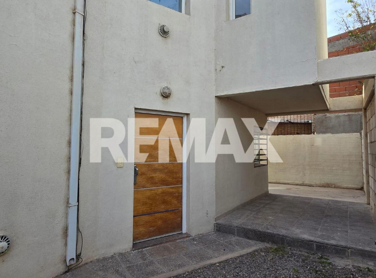 Foto de DÚPLEX 2 DORMITORIOS EN VENTA EN CIPOLLETTI, imagen 2