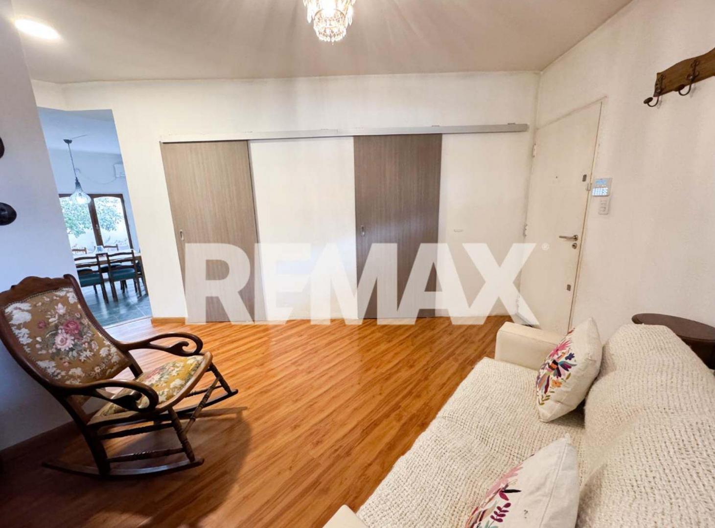 Foto de CASA EN VENTA SANTA GENOVEVA CON PATIO Y GARAGE, imagen 4