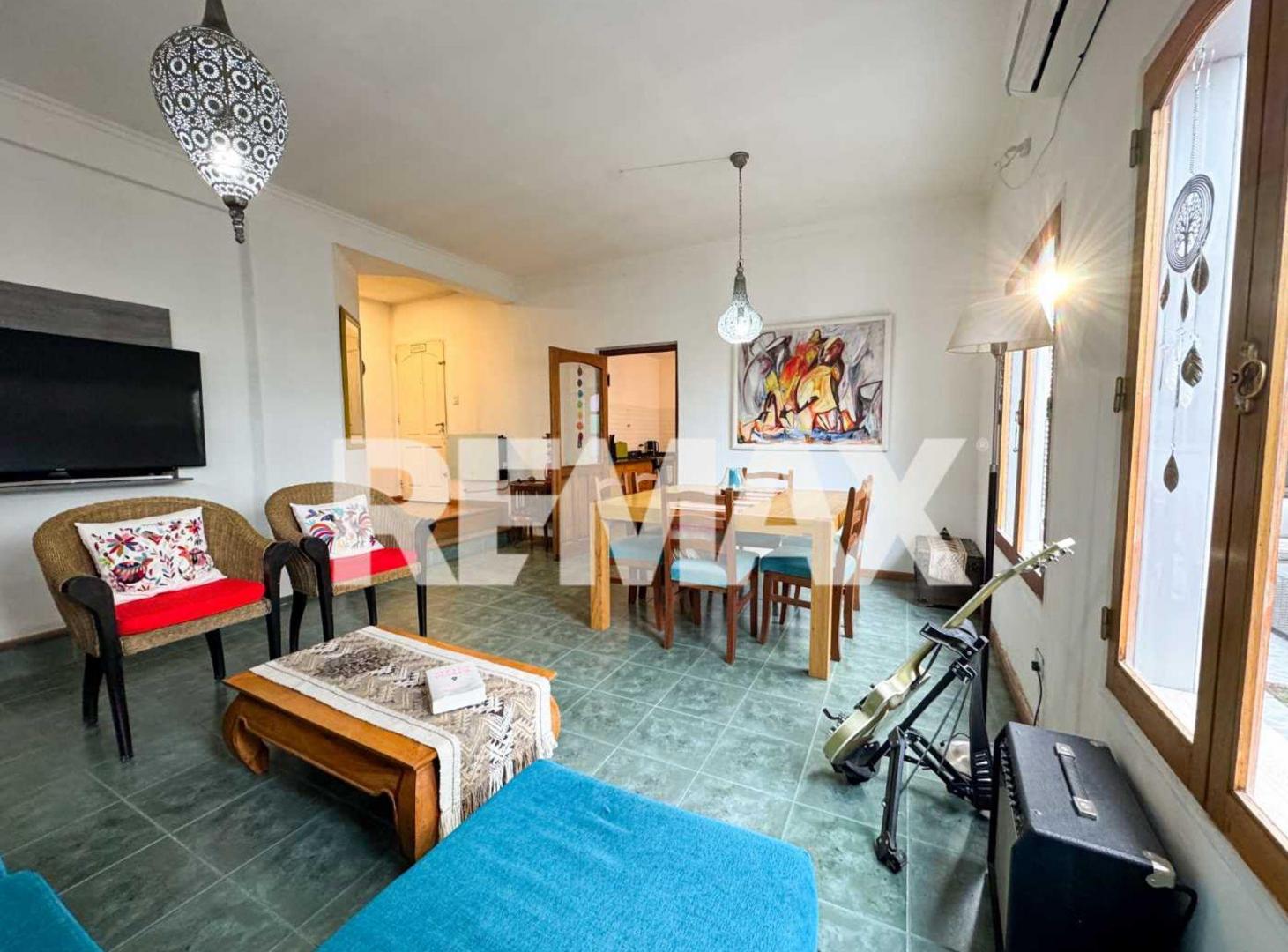 Foto de CASA EN VENTA SANTA GENOVEVA CON PATIO Y GARAGE, imagen 3