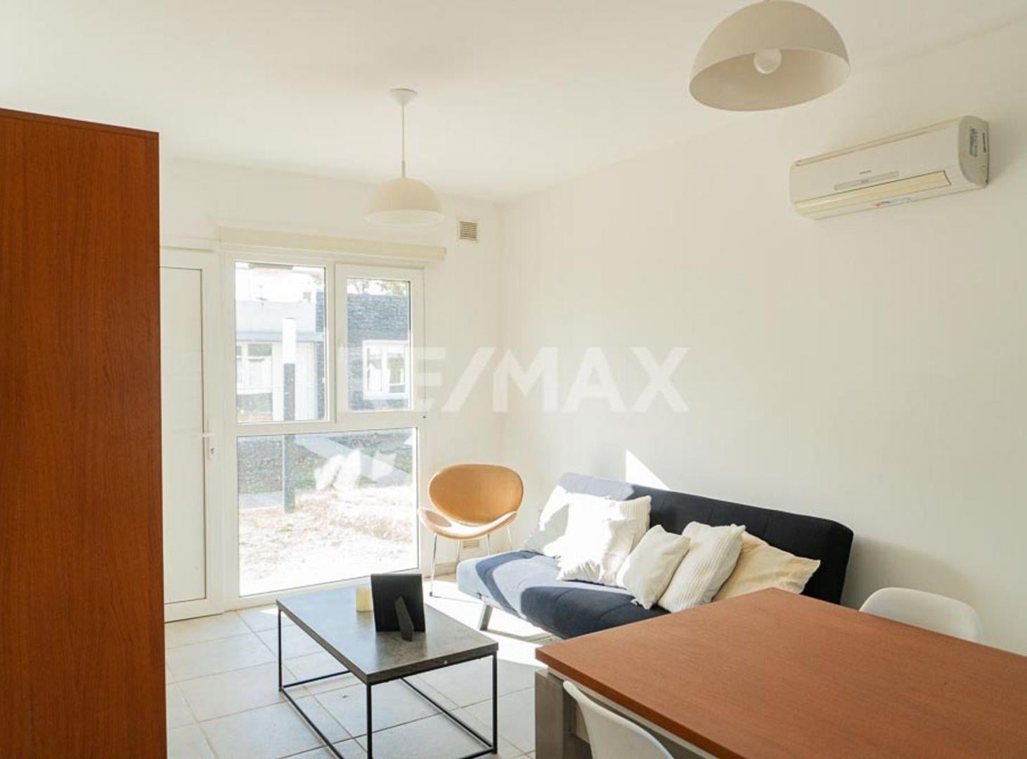 Foto de VENTA CASA 2 DORM. LA FALDA ETAPA II, CIPOLLETTI, imagen 1