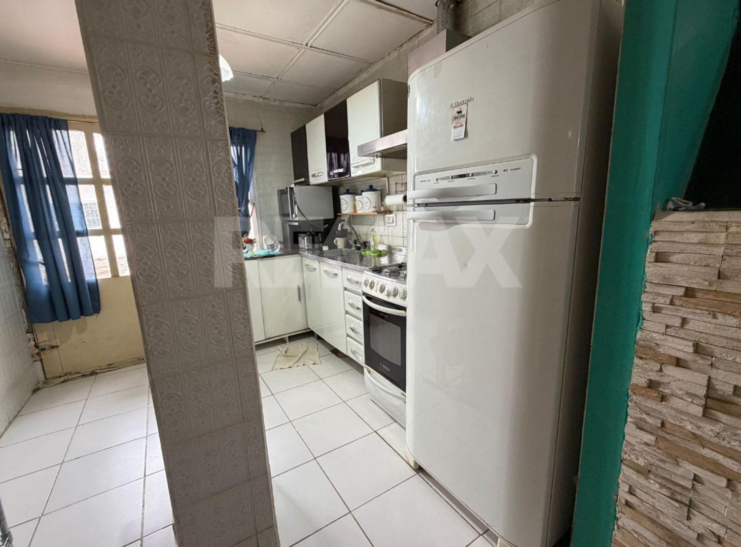Foto de VENTA CASA 3 DORMITORIOS CALLE CERRO FITZ ROY 2089, imagen 2