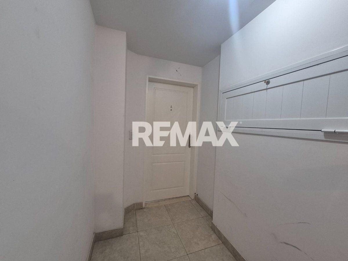 Foto de VENTA DEPARTAMNTO 2 dorm con balcon Belgrano833, imagen 5