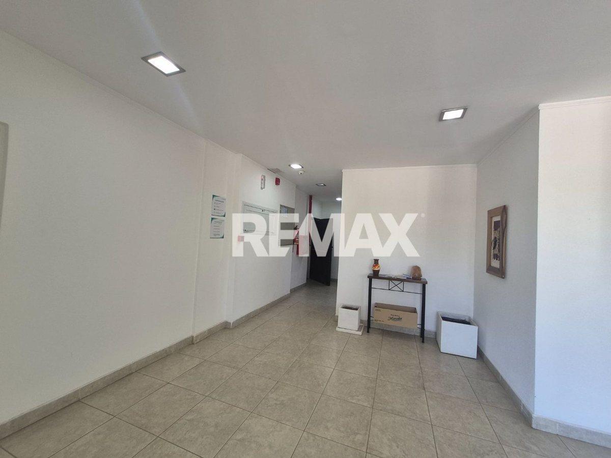 Foto de VENTA DEPARTAMNTO 2 dorm con balcon Belgrano833, imagen 3