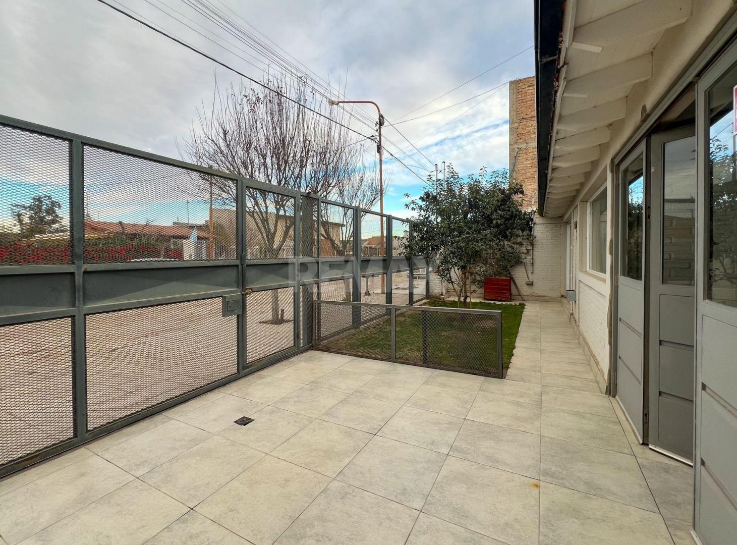 Foto de VENTA DE CASA 2 DORMITORIOS FERNANDEZ ORO, imagen 5
