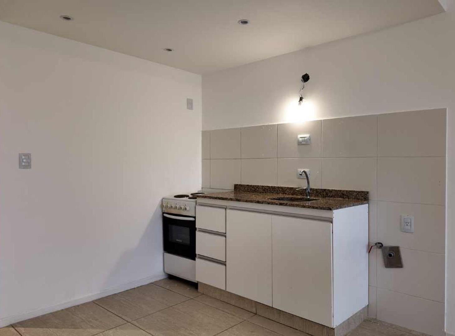Foto de MONOAMBIENTE EN VENTA | CENTRO DE NQN | SALTA 340, imagen 2