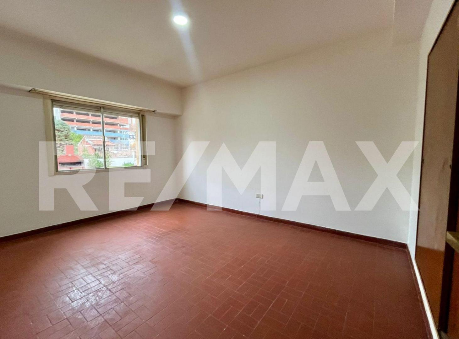 Foto de VENTA DEPARTAMENTO 2 DORMITORIOS CENTRO NEUQUEN, imagen 2