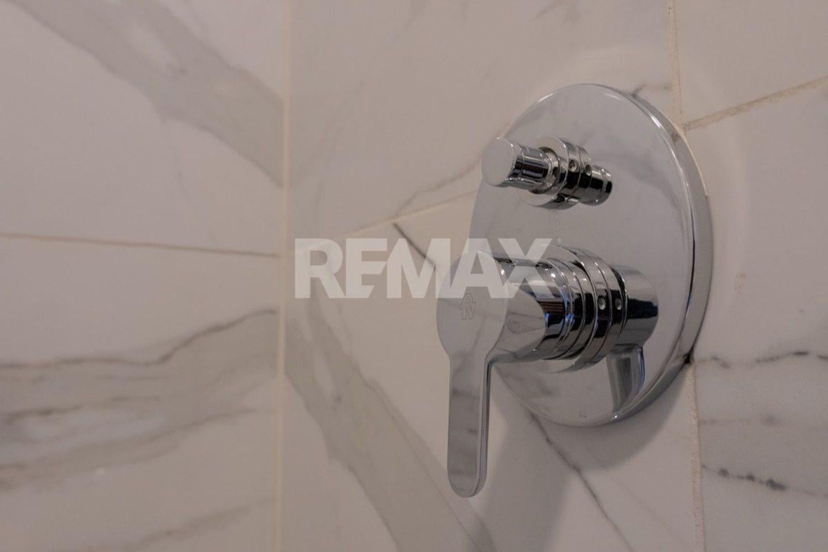 Foto de VENTA DEPARTAMENTO 2 DORMITORIOS EN MORENO CENTER, imagen 5