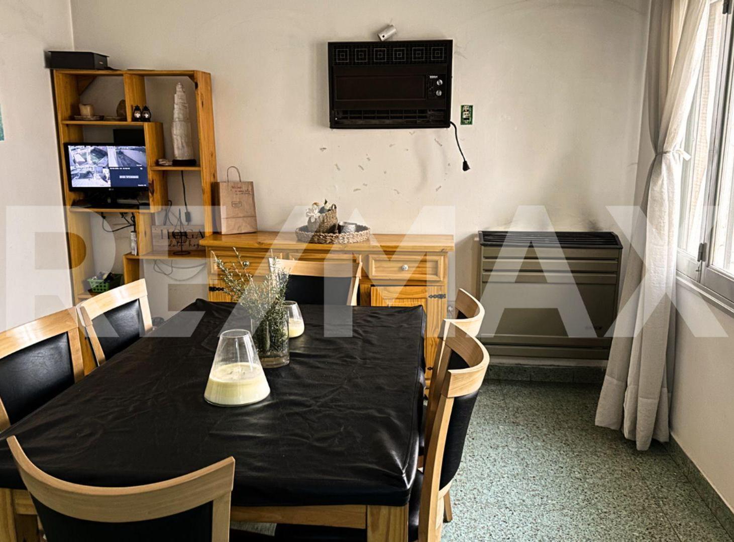 Foto de CASA 4 DORMITORIOS BARRIO ROSAUER CIPOLLETTI, imagen 4