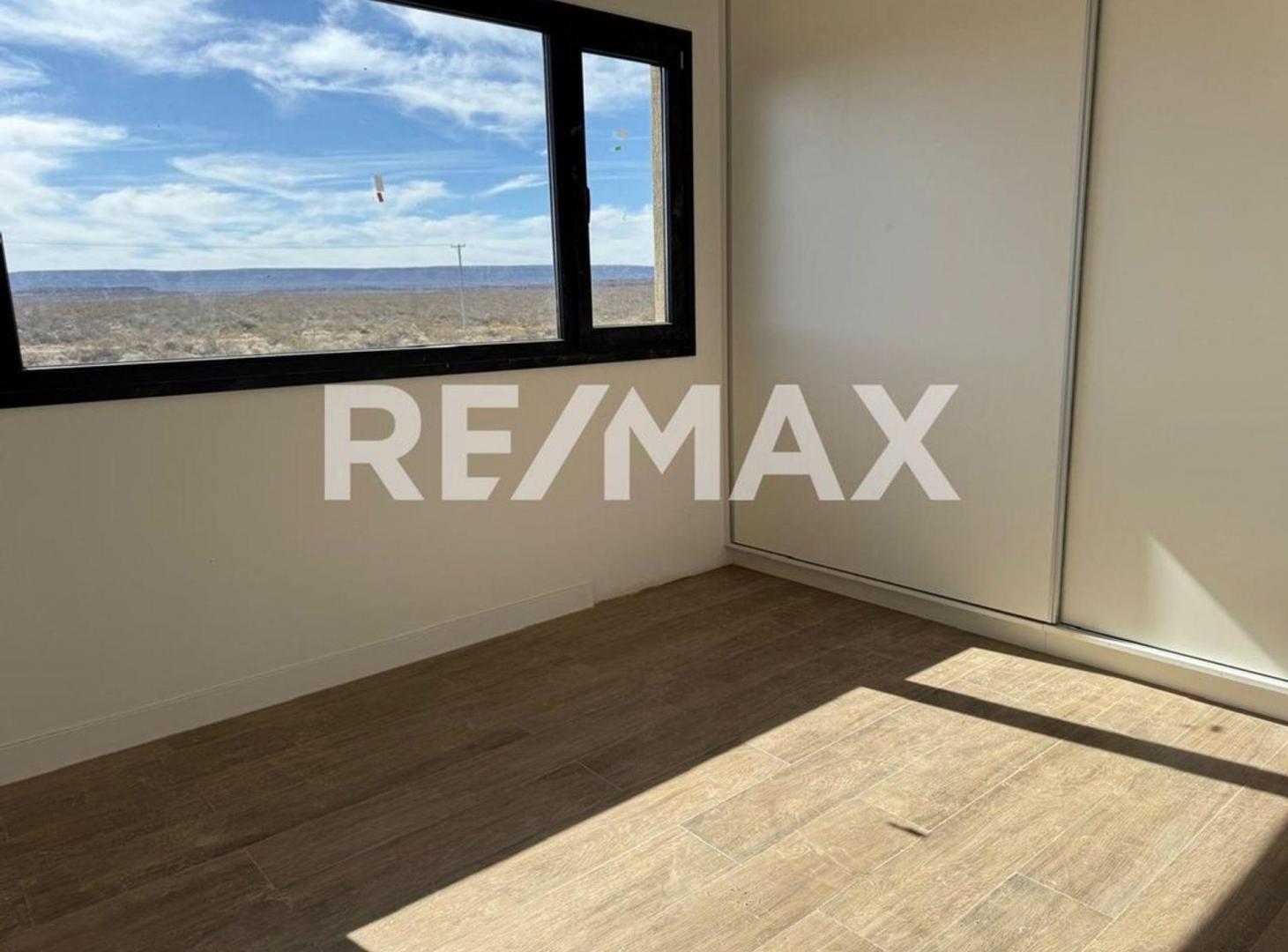 Foto de CASA 2 DORMITORIOS EN VENTA EN CHOCÓN MEDIO, imagen 4
