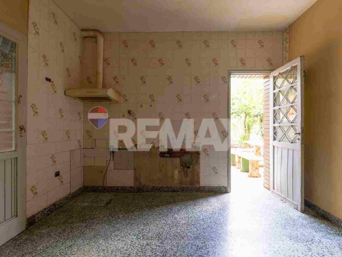 Foto de Venta de Casa, Local y 2 Departamentos, imagen 2