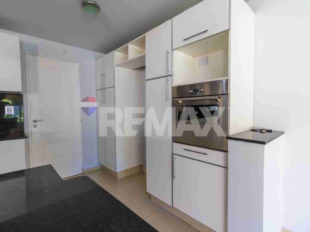 Foto de VENTA EN CASA CON PILETA EN JARDINES DEL REY, imagen 5